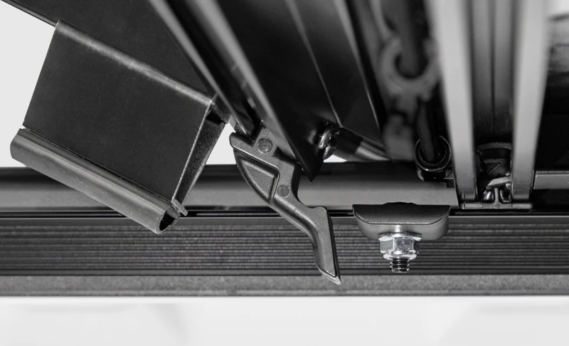Access LOMAX Pro Series Tri-Fold Cover 15-19 Chevy Colorado 5ft Bed - Blk Diamond Mist - Image 27