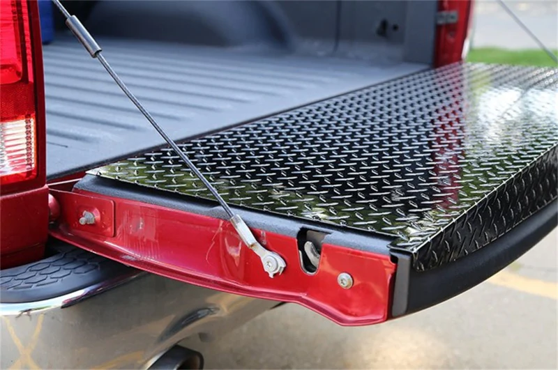 Deezee 09-23 Dodge/Ram Ram Tailgate Protector Full Black-Tread - Image 2