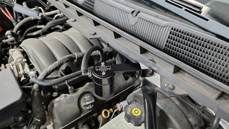 J&L 14-18 Chevy Silverado 1500 / 14-18 GMC Sierra 1500 4.3L V6 Oil Separator - Black Anodized - Image 2