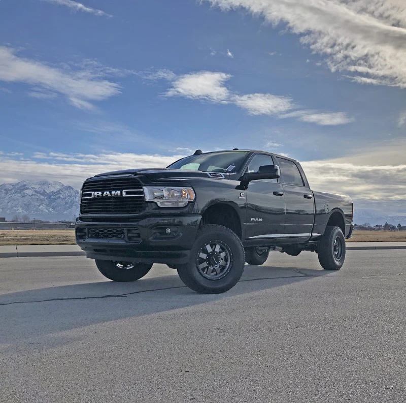 Tuff Country 19-23 Dodge Ram 3500 4x4 3in Lift Kit w/o Front Shock Extension Brackets (SX8000) - Image 2