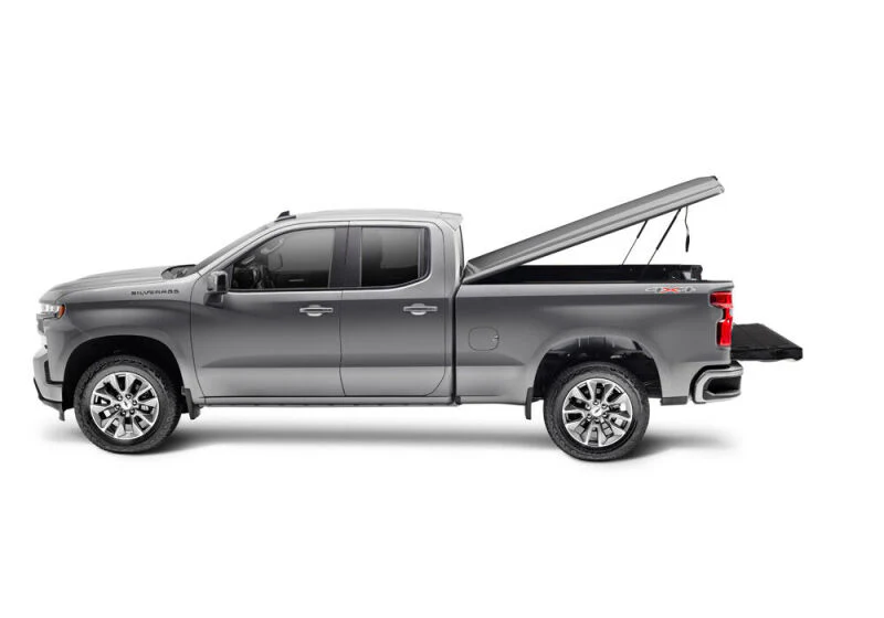 UnderCover 19-20 GMC Sierra 1500 (w/o MultiPro TG) 6.5ft Elite LX Bed Cover - Pull Me Over Red - Image 22